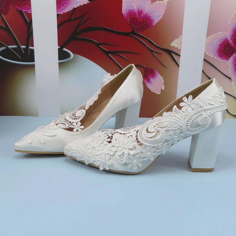 White Bridal Wedding shoes Thick Heel Ladies high Pointed Toe shoes woman Fashion Party Dress shoes Shallow High Pumps Slip-on
White Bridal Wedding shoes Thick Heel Ladies high Pointed Toe shoes woman Fashion Party Dress shoes Shallow High Pumps Slip-on