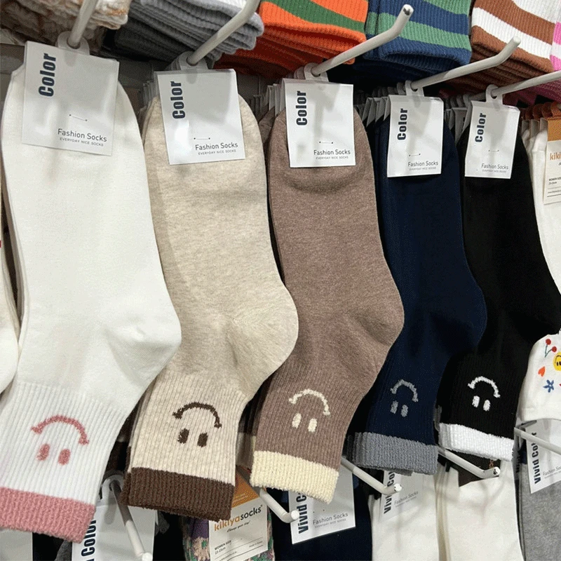 5Pairs Harajuku Women's Smiling Face Socks Autumn Winter Kawaii Funny Cotton Solid Colored Funny Cotton Sock Mujer for Female
5Pairs Harajuku Women's Smiling Face Socks Autumn Winter Kawaii Funny Cotton Solid Colored Funny Cotton Sock Mujer for Female
