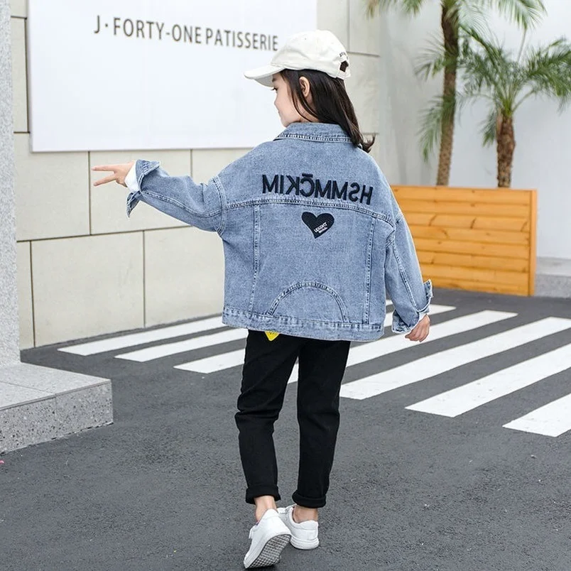 Girls Fall Clothes Denim Jackets Spring Kids Outerwear Tops Fashion Casual Heart Embroidery Turn-down Collar Oversize Jeans Tops
Girls Fall Clothes Denim Jackets Spring Kids Outerwear Tops Fashion Casual Heart Embroidery Turn-down Collar Oversize Jeans Tops