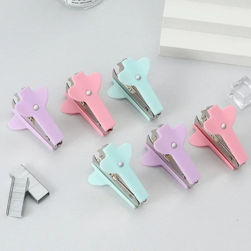 

Staples Stationery Office Multifun Macaron Extractor Out Staple Nail Mini Puller Removal Remover Supplies Stapler General Tools