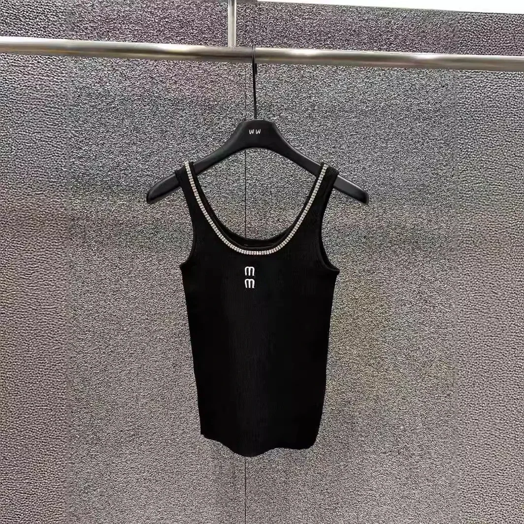 Luxury Brand Spring/summer New Women's Clear Cooked Wind Heavy Industry Nail Drill Embroidery Letter Round Neck Slim Knit Vest
Luxury Brand Spring/summer New Women's Clear Cooked Wind Heavy Industry Nail Drill Embroidery Letter Round Neck Slim Knit Vest