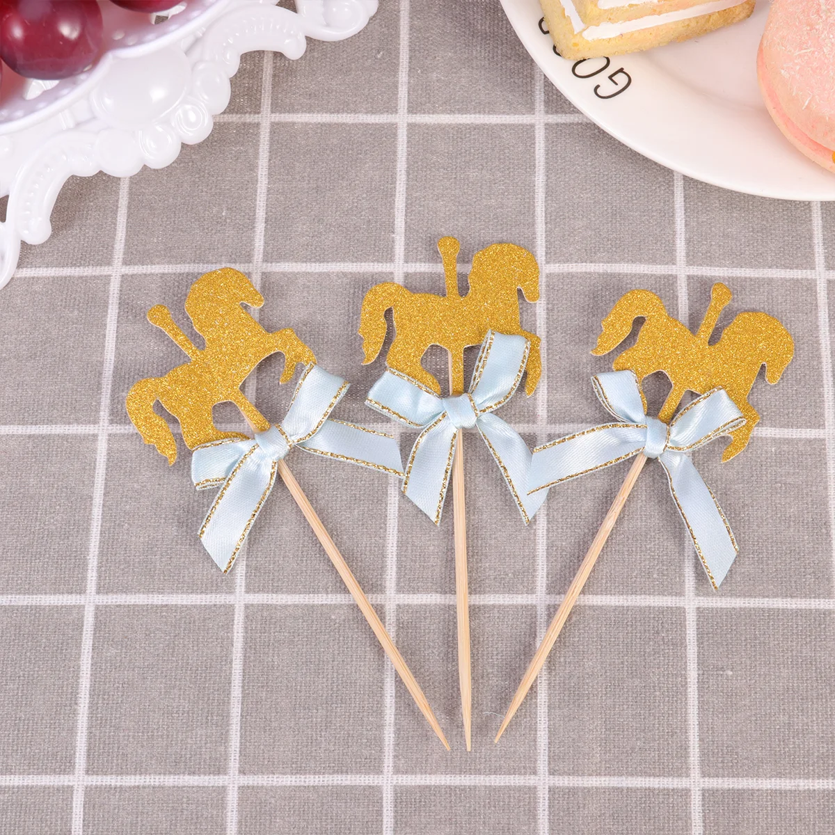20Pcs Christmas Cupcake Toppers Shaped Dessert Cupcake Picks Party Bithday Toothpicks with Bowknot for Cake Decoration Holiday
20Pcs Christmas Cupcake Toppers Shaped Dessert Cupcake Picks Party Bithday Toothpicks with Bowknot for Cake Decoration Holiday