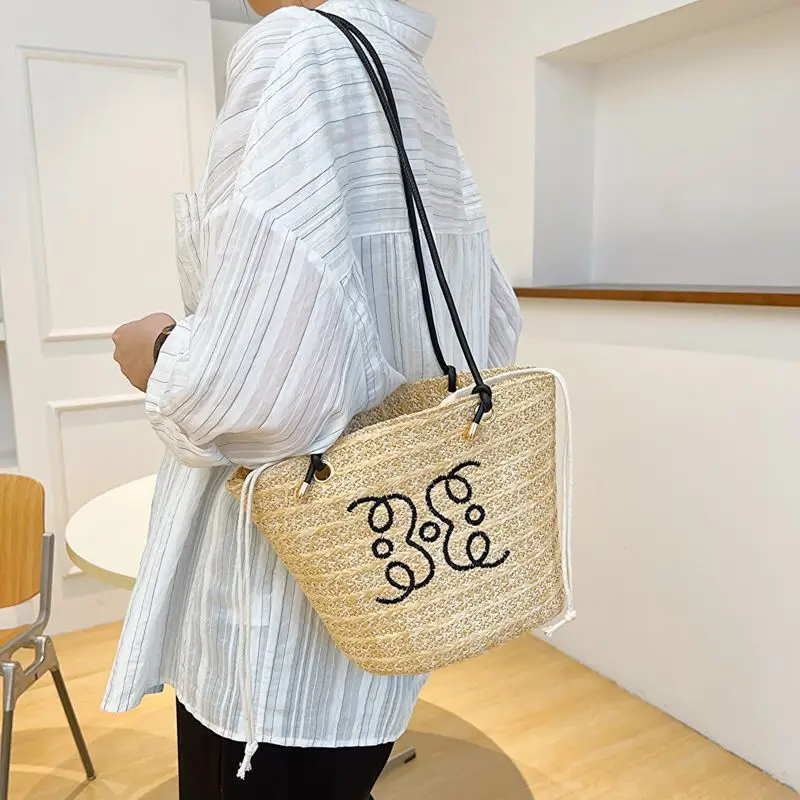 Summer Straw Bags For Women Weaving Drawstring Beach Bag Bucket Handbags Embroidery Ethnic Pattern Top Handle Small Tote
Summer Straw Bags For Women Weaving Drawstring Beach Bag Bucket Handbags Embroidery Ethnic Pattern Top Handle Small Tote