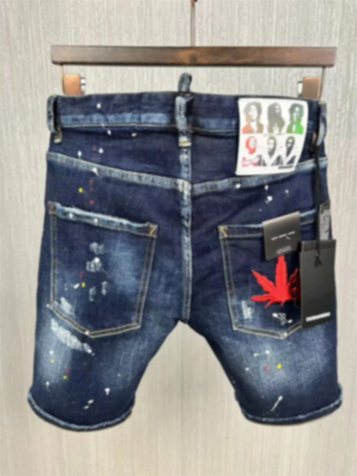 

2024 Summer New D2 Jeans Shorts Men's Fashion Slim Fit Wash Hole Patch Paint Black Capris