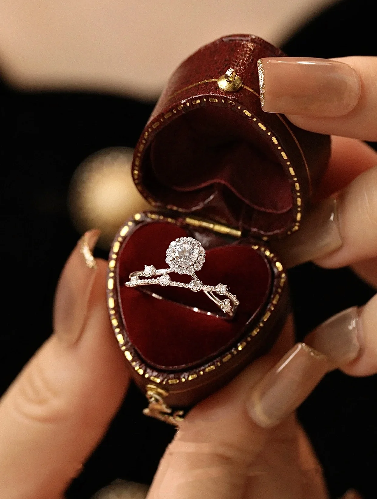 Explosive Can if Stars Moissanite diamond ring female niche design does not fade color proposal simulation ring 
Explosive Can if Stars Moissanite diamond ring female niche design does not fade color proposal simulation ring