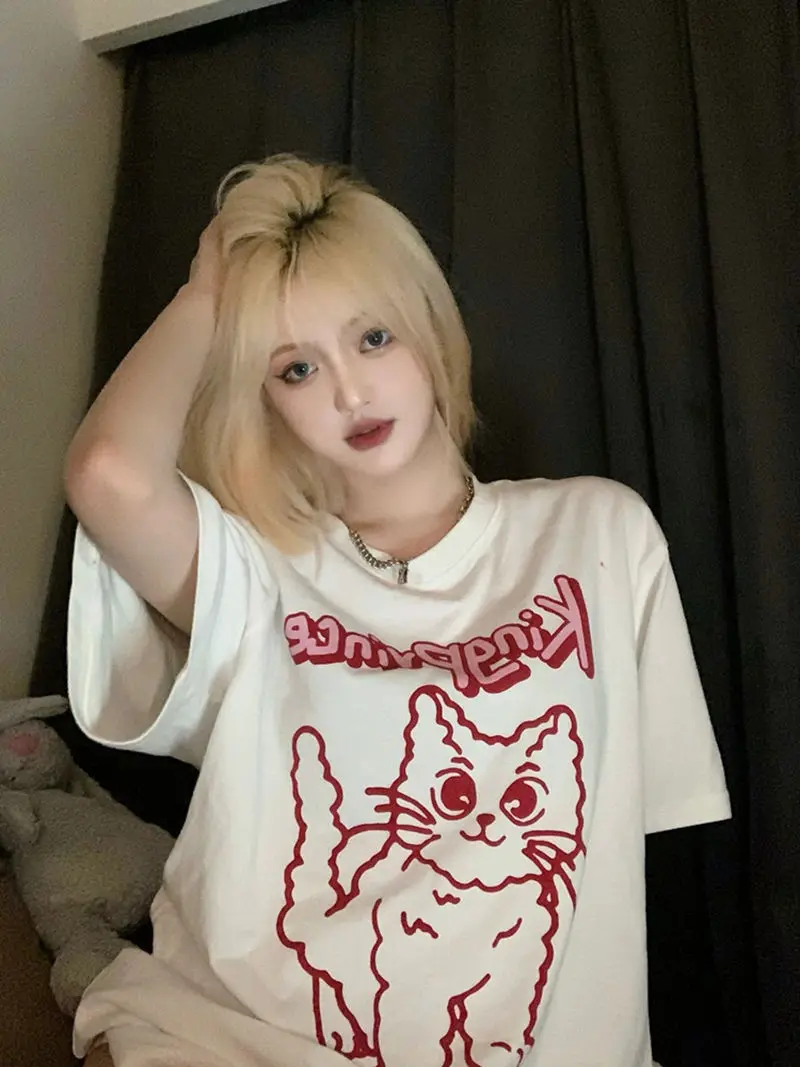 American retro ins cartoon cat short-sleeved t-shirt for women 2024 new loose design sweet and cool style niche fashion Y2K top
American retro ins cartoon cat short-sleeved t-shirt for women 2024 new loose design sweet and cool style niche fashion Y2K top