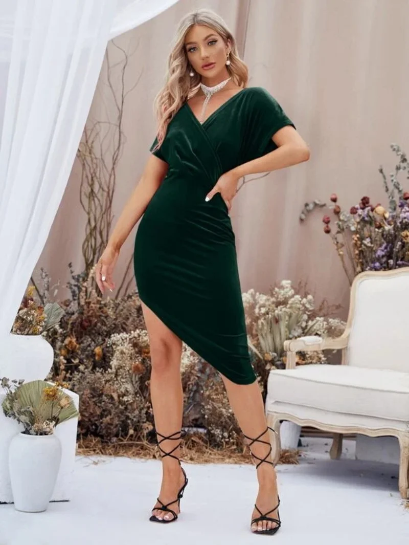 2022 Asymmetrical Velour Mermaid Prom Dresses V Neck Short Sleeves Evening Party Bride Gowns Zipper Back Robe De Soiree
2022 Asymmetrical Velour Mermaid Prom Dresses V Neck Short Sleeves Evening Party Bride Gowns Zipper Back Robe De Soiree