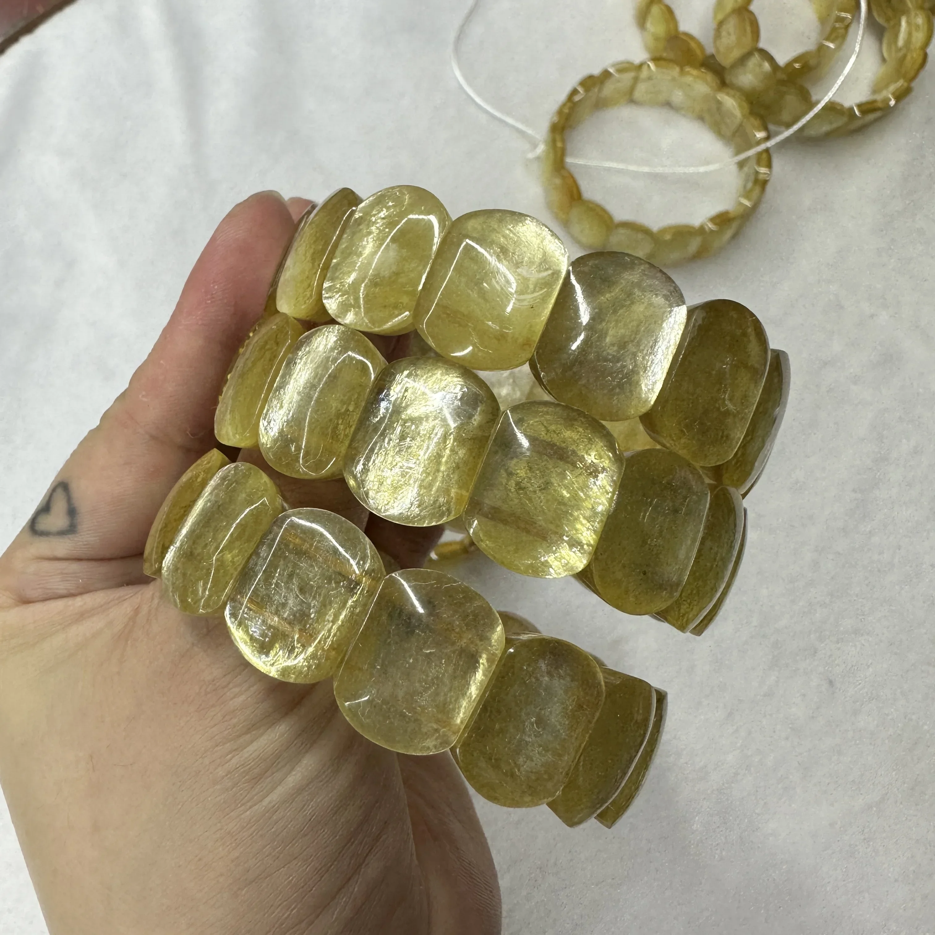 Natural Gold Lepidolite Elastic Cord Stone Beads Bracelets Fashion Gemstone Gift Charms Jewelry Charm Lucky Amulet Hand String
Natural Gold Lepidolite Elastic Cord Stone Beads Bracelets Fashion Gemstone Gift Charms Jewelry Charm Lucky Amulet Hand String