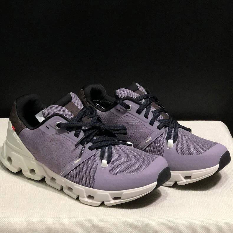 Кроссовки унисекс ультралегкие, дышащие, унисекс
Кроссовки унисекс ультралегкие, дышащие, унисекс