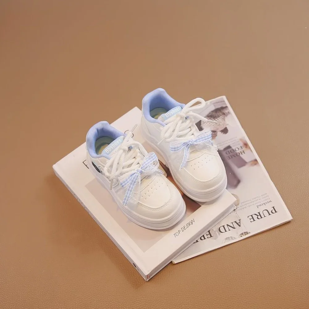 أحذية رياضية للفتيات المراهقات على الطراز الكوري، موضة عصرية من الجلد الصناعي، أحذية رياضية للأطفال مضادة للانزلاق وقابلة للتنفس. أحذية رياضية للفتيات المراهقات على الطراز الكوري، موضة عصرية من الجلد الصناعي، أحذية رياضية للأطفال مضادة للانزلاق وقابلة للتنفس.