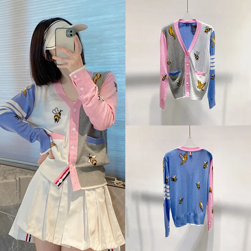 High Quality Korean Fashion TB College Style Four Bar Knit Cardigan V-neck Color Matching Temperament Gentle Style Top Coat
High Quality Korean Fashion TB College Style Four Bar Knit Cardigan V-neck Color Matching Temperament Gentle Style Top Coat