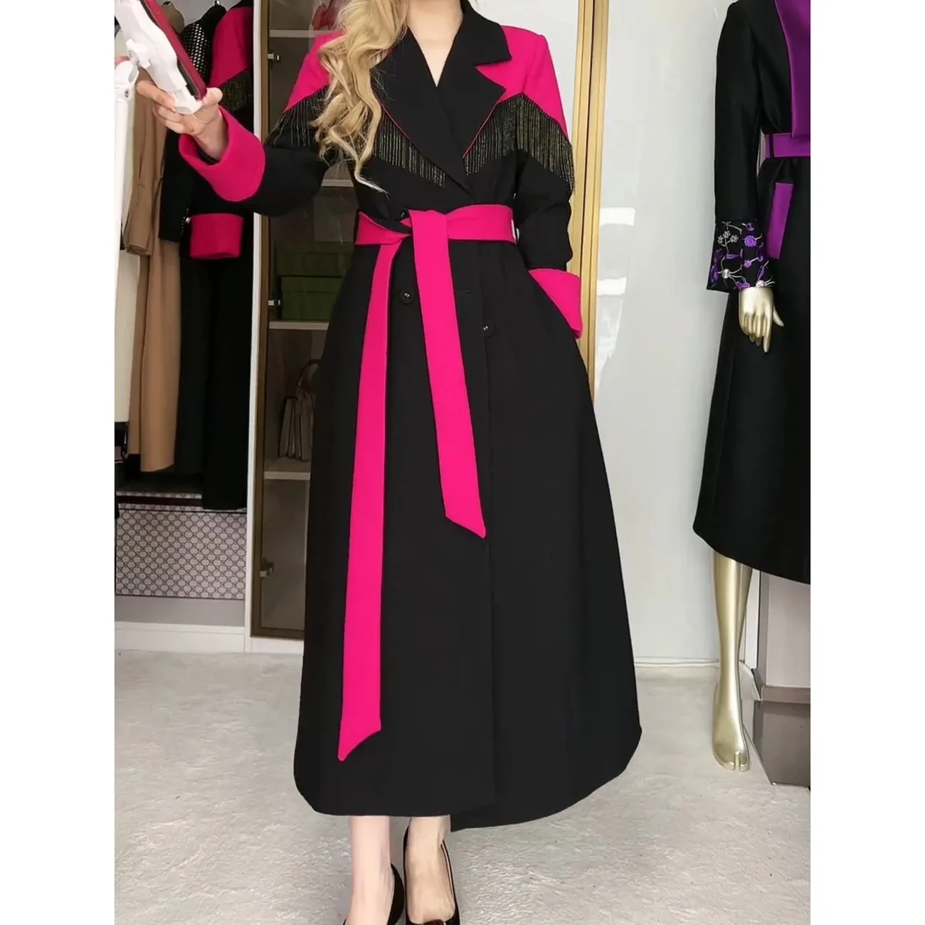 Fashion Black Patchwork Fringe Slim Tie UP Trench Coat For Women Clothing 2024 New Spring Autumn Slim Long Windbreaker Coats 84
Fashion Black Patchwork Fringe Slim Tie UP Trench Coat For Women Clothing 2024 New Spring Autumn Slim Long Windbreaker Coats 84