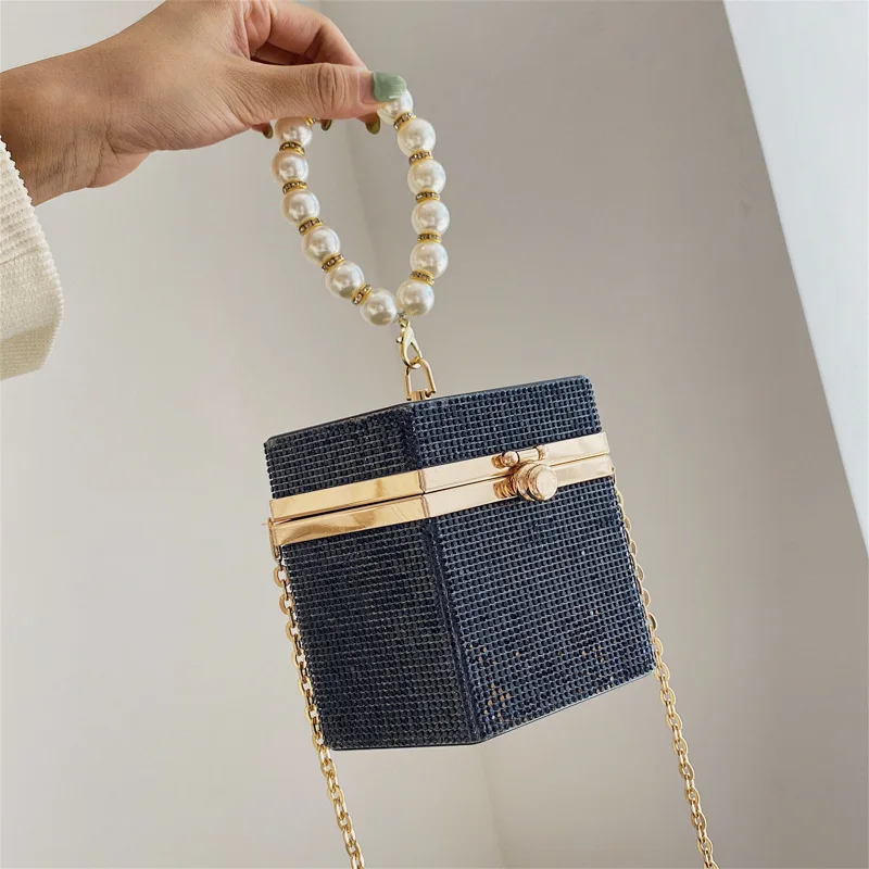 Luxury Full Diamond Evening Bag Fashion Rhinestones Decor Clutch Bag Shiny Wedding Party Purse Handbag Shoulder Chain Bag XA228H
Luxury Full Diamond Evening Bag Fashion Rhinestones Decor Clutch Bag Shiny Wedding Party Purse Handbag Shoulder Chain Bag XA228H