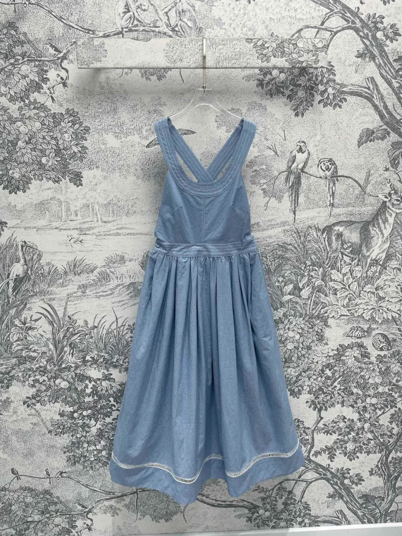 Academy Korean style girl style fashion casual trend temperament elegant age reducing cross strap dress
Academy Korean style girl style fashion casual trend temperament elegant age reducing cross strap dress