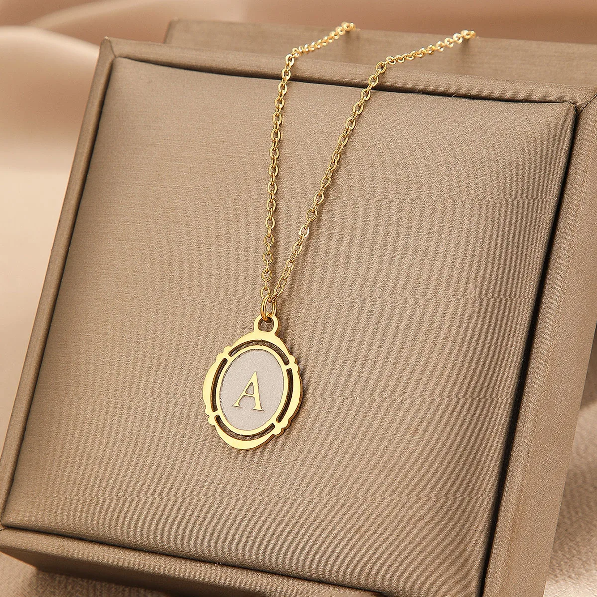 CHENGXUN Letter Necklace Initial Gold Plated Necklace Handmade Initial Necklace Personalized Name Necklace
CHENGXUN Letter Necklace Initial Gold Plated Necklace Handmade Initial Necklace Personalized Name Necklace