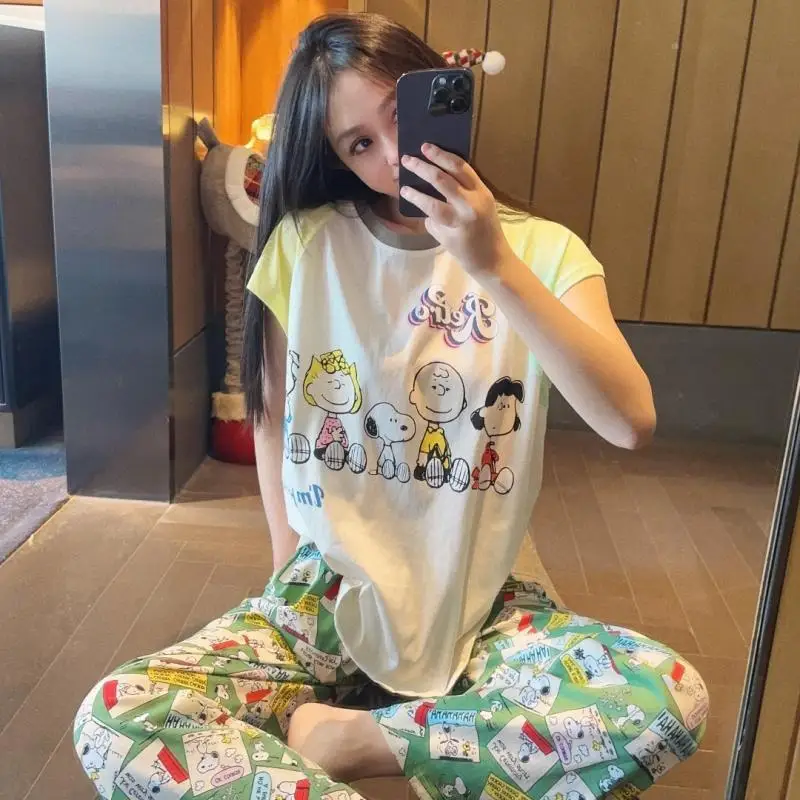 Kawaii Snoopy аниме мультфильм Милая Пижама Новая Домашняя фурия свободная большая Студенческая с коротким рукавом набор игрушки для девочек 
Kawaii Snoopy аниме мультфильм Милая Пижама Новая Домашняя фурия свободная большая Студенческая с коротким рукавом набор игрушки для девочек