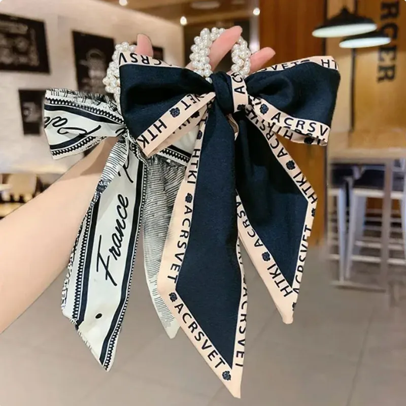 Hair Band Women's Hair Binding Vintage Bow Headdress Pearl Hair Ring Binding Hair Bow Ribbon Headrope
Hair Band Women's Hair Binding Vintage Bow Headdress Pearl Hair Ring Binding Hair Bow Ribbon Headrope