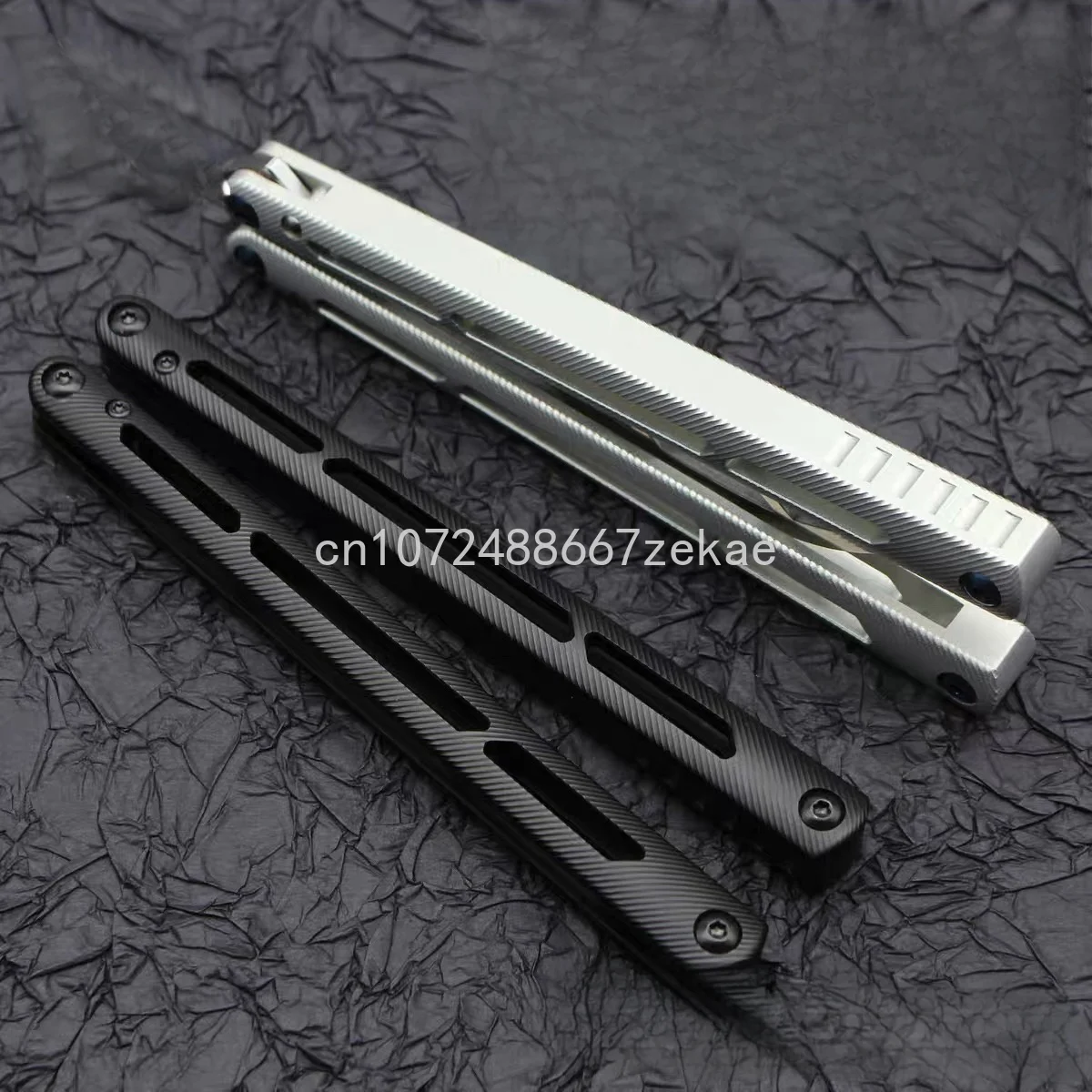 Channel Handle Live Blade Butterfly Training Knife EDC Hand Tool Titus Tsunami V2 Balisong Clone 7 Series Aluminum
Channel Handle Live Blade Butterfly Training Knife EDC Hand Tool Titus Tsunami V2 Balisong Clone 7 Series Aluminum