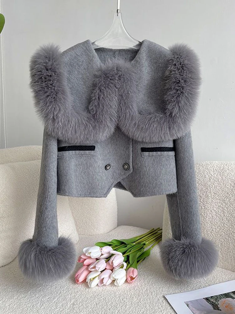 Winter Coat Women 2024 High Quality Fake Fur Big Lapel Double Breasted Thick Warm Wool Coats Korean Fashion Outerwear Chaquetas
Winter Coat Women 2024 High Quality Fake Fur Big Lapel Double Breasted Thick Warm Wool Coats Korean Fashion Outerwear Chaquetas