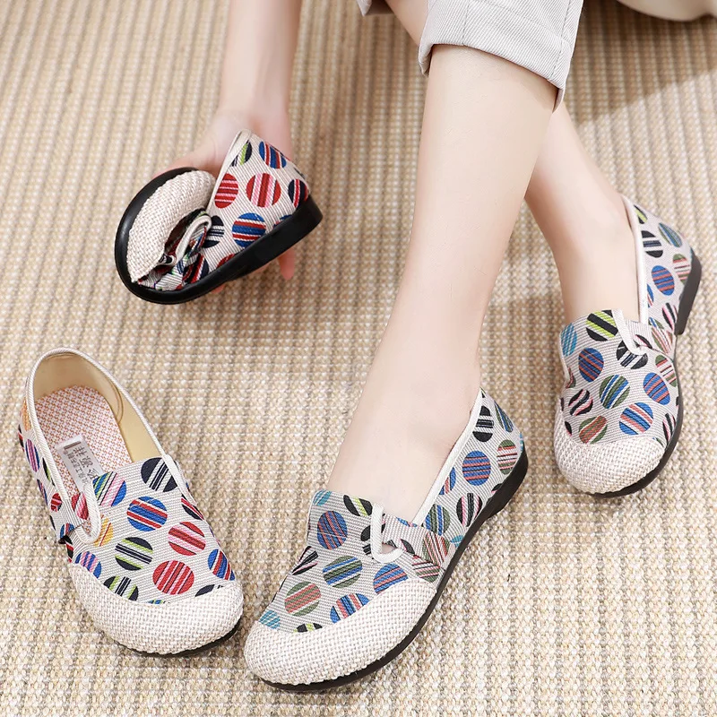 Spring and Summer Comfortable Cloth Shoes Women's Breathable Linen Fisherman Shoes Slip-on Mom Shoes Flat Bottom Lazy Shoe Pumps
Spring and Summer Comfortable Cloth Shoes Women's Breathable Linen Fisherman Shoes Slip-on Mom Shoes Flat Bottom Lazy Shoe Pumps