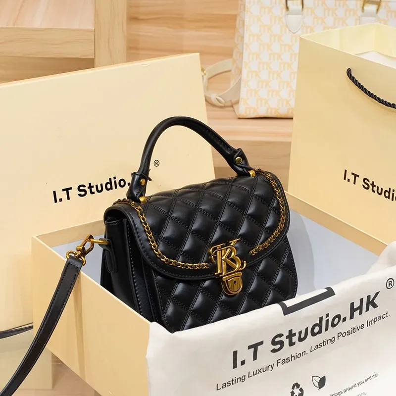 Women's Handbag Designer Brand Genuine Leather Diamond Grid Portable Small Square Bag 2024 New High-end Feeling Crossbody Bag
Women's Handbag Designer Brand Genuine Leather Diamond Grid Portable Small Square Bag 2024 New High-end Feeling Crossbody Bag