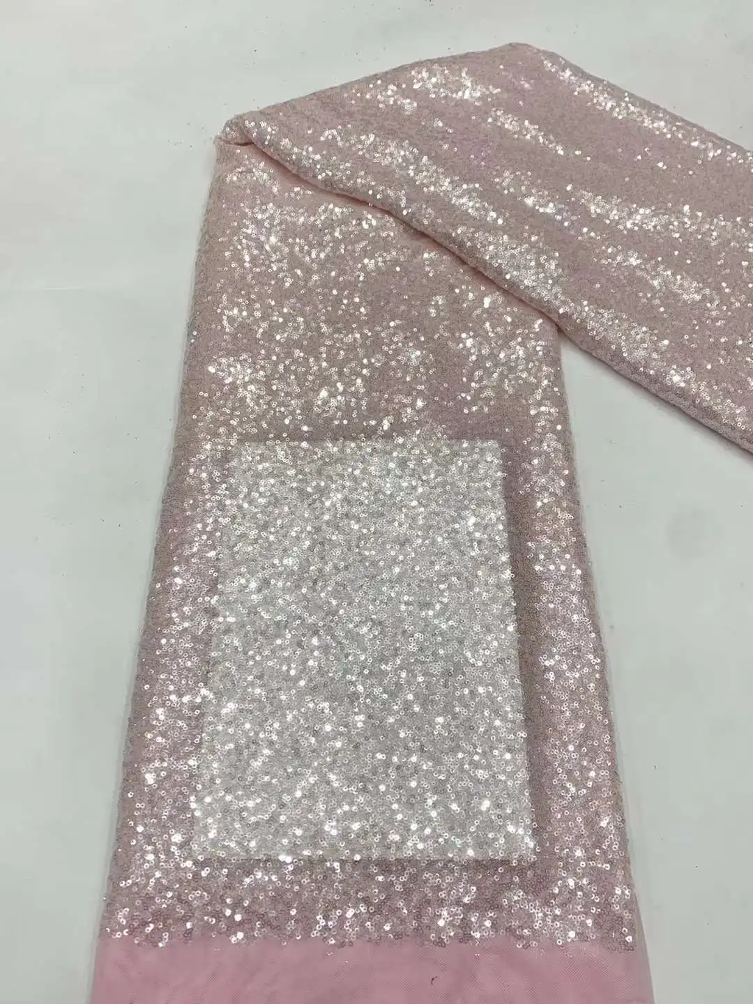 Latest French Nigerian Luxury sequins Lace Fabric 2023 High Quality for Wedding bridal dress African Tulle Lace fabric XB28X
Latest French Nigerian Luxury sequins Lace Fabric 2023 High Quality for Wedding bridal dress African Tulle Lace fabric XB28X