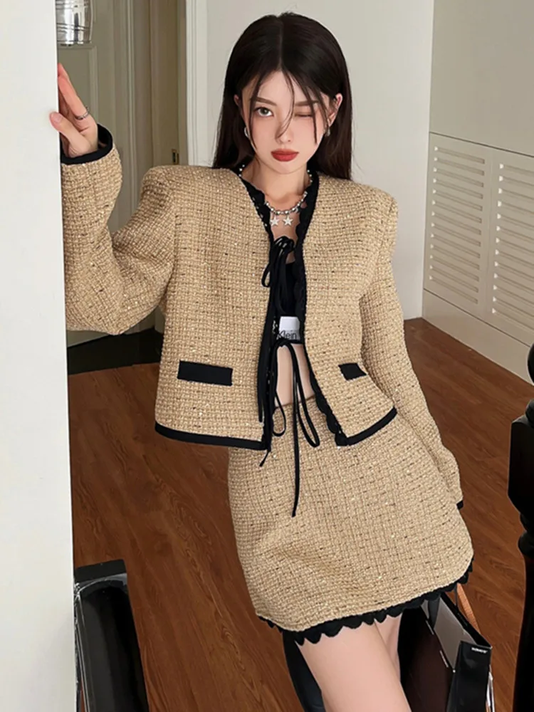 Elegant Fashion Tweed Two Piece Set Women Lace-up Short Jacket + High Waist Skirt Suits Fall Winter OL Woolen 2 Piece Sets
Elegant Fashion Tweed Two Piece Set Women Lace-up Short Jacket + High Waist Skirt Suits Fall Winter OL Woolen 2 Piece Sets