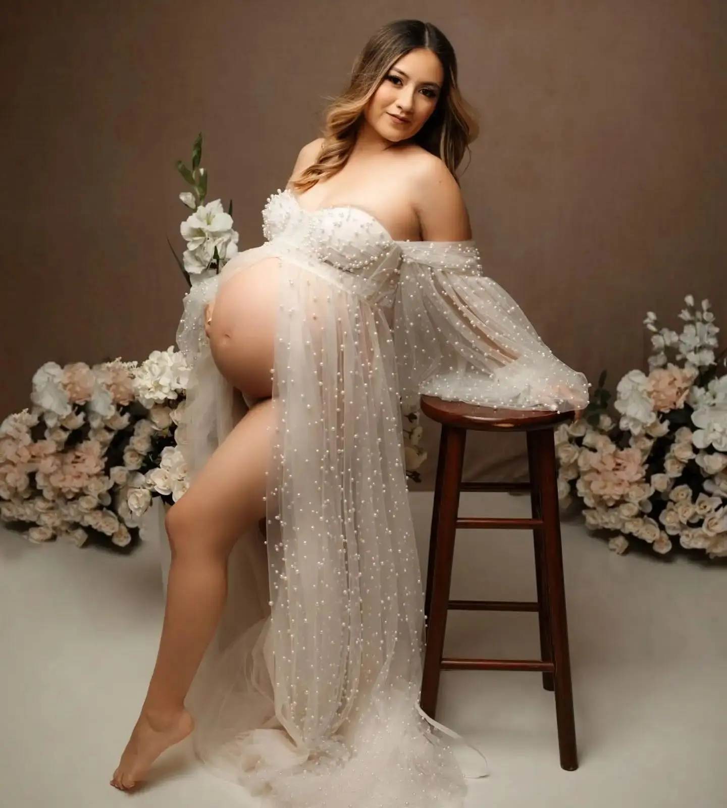 

White A Line Maternity Robes for Photo Shoot Luxury Pearls Pregnant Women Dresses Sexy Floor Length Front Split Babyshower Gowns