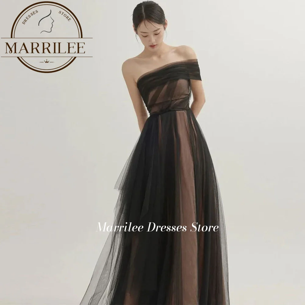 Elegant Tulle A Line Wedding Dress For Woman Syrapless Sleeveless Bride Dressing Gown Long Pleated Bridal Robe 2024 Custom Made 
Elegant Tulle A Line Wedding Dress For Woman Syrapless Sleeveless Bride Dressing Gown Long Pleated Bridal Robe 2024 Custom Made