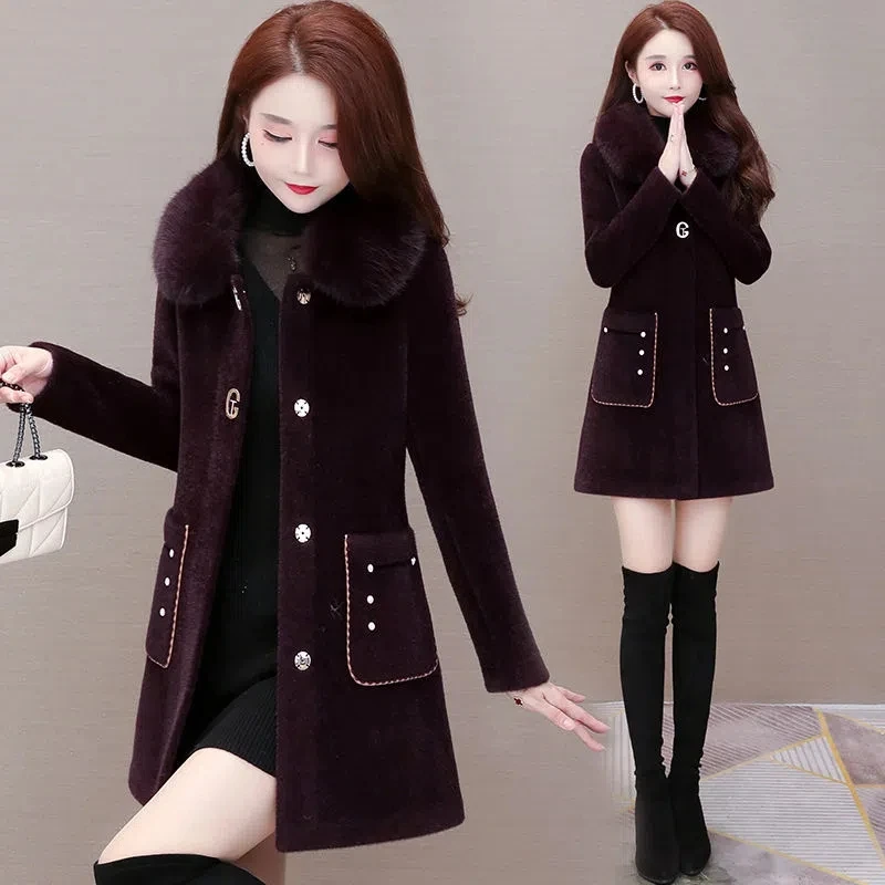 Faux Fur Coat Women 2022 Winter New Fashion Imitation Mink Fleece Jacket Female Large Size Long Middle-aged Mothers Outerwear
Faux Fur Coat Women 2022 Winter New Fashion Imitation Mink Fleece Jacket Female Large Size Long Middle-aged Mothers Outerwear