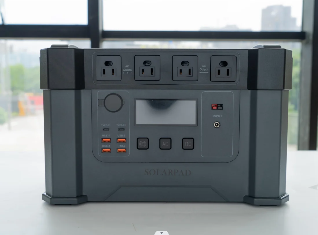 Портативная электростанция SOLARPAD 2000 Вт (пиковая мощность 4000 Вт), уличный солнечный генератор 220 Вт/ч с розетками переменного тока с чистой синусоидальной волной 4x в/в
Портативная электростанция SOLARPAD 2000 Вт (пиковая мощность 4000 Вт), уличный солнечный генератор 220 Вт/ч с розетками переменного тока с чистой синусоидальной волной 4x в/в