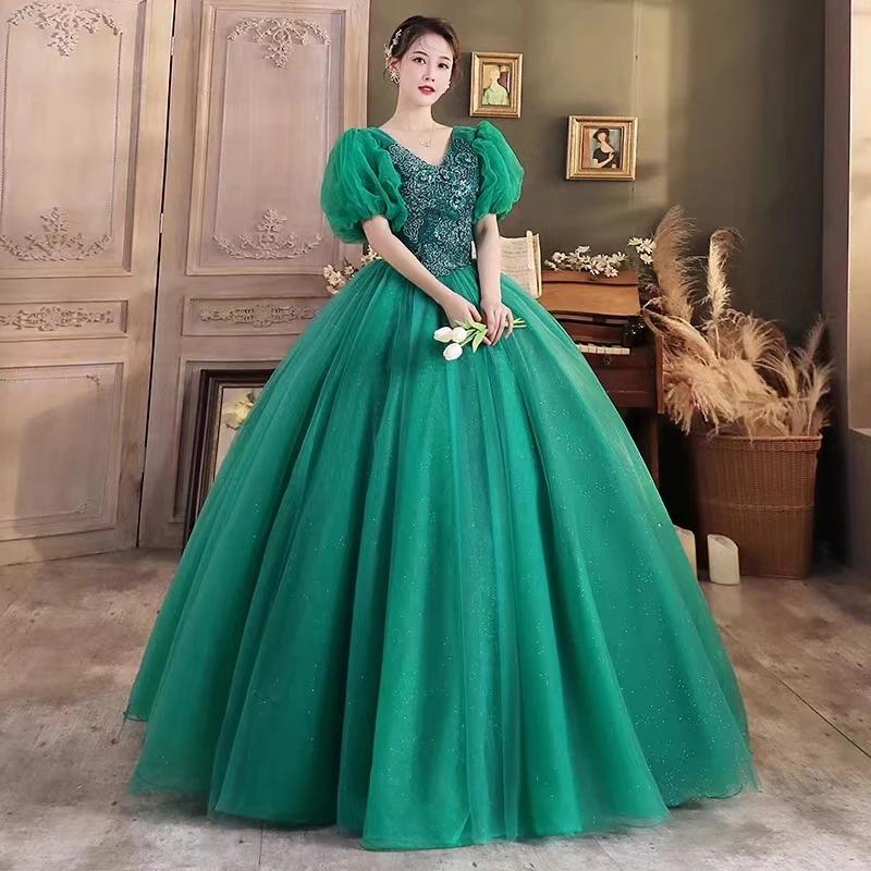 Luxury Emerald Green Beading Ball Gown Quinceanera Dresses Short Sleeve Crystals V Neck Bling Vestidos De 15 Anos Wedding Gowns
Luxury Emerald Green Beading Ball Gown Quinceanera Dresses Short Sleeve Crystals V Neck Bling Vestidos De 15 Anos Wedding Gowns