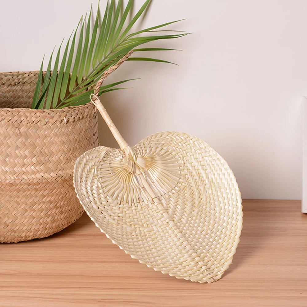 1Pc Summer Cooling Fan Pure Natural Handmade Heart Shaped Bamboo Woven Fan DIY Woven Cooling Fan Home Decoration Drop Shipping
1Pc Summer Cooling Fan Pure Natural Handmade Heart Shaped Bamboo Woven Fan DIY Woven Cooling Fan Home Decoration Drop Shipping