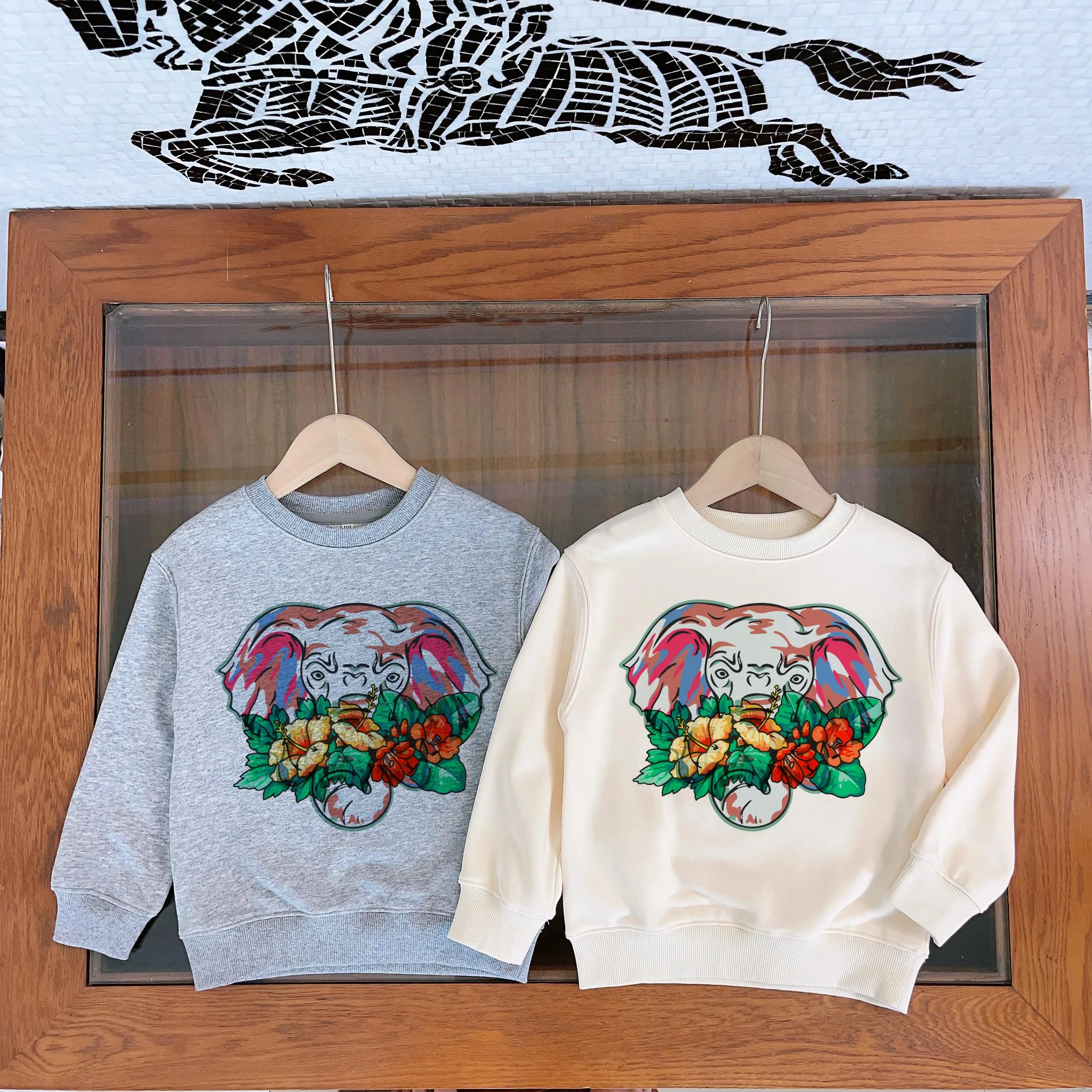 320G sweater high-end children's clothing 2023 autumn and winter new boys and girls' westernized long sleeved pure cotton sweate
320G sweater high-end children's clothing 2023 autumn and winter new boys and girls' westernized long sleeved pure cotton sweate