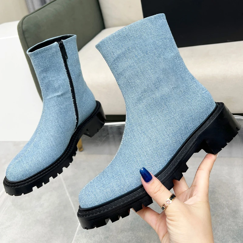 Autumn Winter New Women's Short Boots Fashion Versatile Simple Style Soft Comfortable Solid Color Round Toe Women's Boots
Autumn Winter New Women's Short Boots Fashion Versatile Simple Style Soft Comfortable Solid Color Round Toe Women's Boots