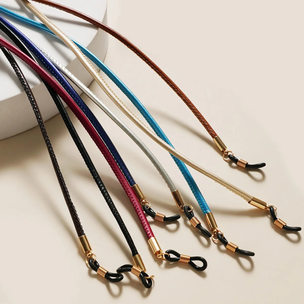 Matte PU Glasses Rope Sunglasses Reading Glasses Frame Non-slip Rope Glasses Accessories Anti-lost Lanyard
Matte PU Glasses Rope Sunglasses Reading Glasses Frame Non-slip Rope Glasses Accessories Anti-lost Lanyard