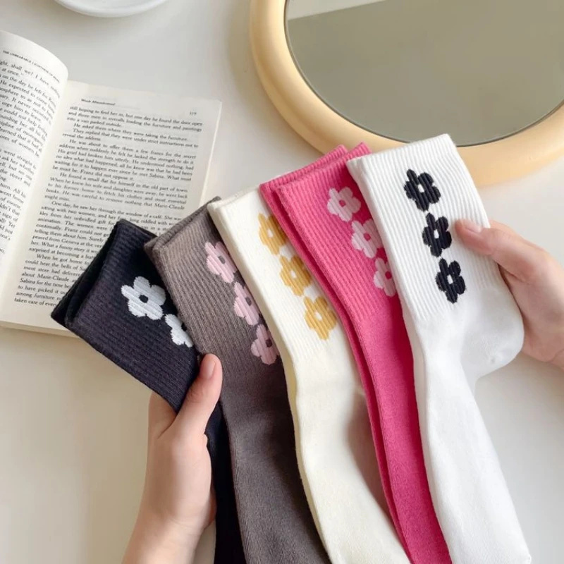 New Women Socks Japanese Korean Style Cartoon Flower Kawaii Socks Harajuku Kawaii Socks Breathable Spring Autumn Casual Socks
New Women Socks Japanese Korean Style Cartoon Flower Kawaii Socks Harajuku Kawaii Socks Breathable Spring Autumn Casual Socks