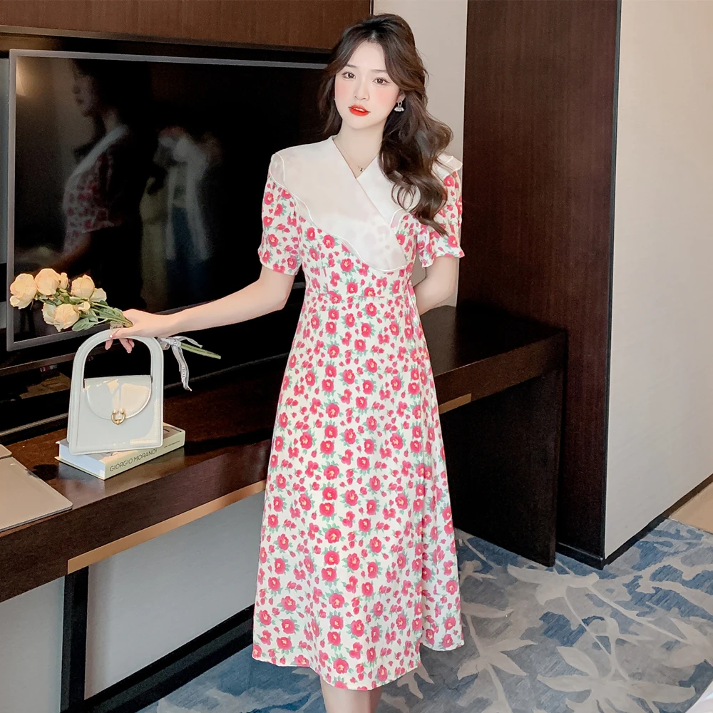Платье женское длинное шифоновое в стиле ретро, французское шифоновое платье миди с оборками, лацканами и коротким рукавом, с цветочным принтом, лето 2022
Платье женское длинное шифоновое в стиле ретро, французское шифоновое платье миди с оборками, лацканами и коротким рукавом, с цветочным принтом, лето 2022
