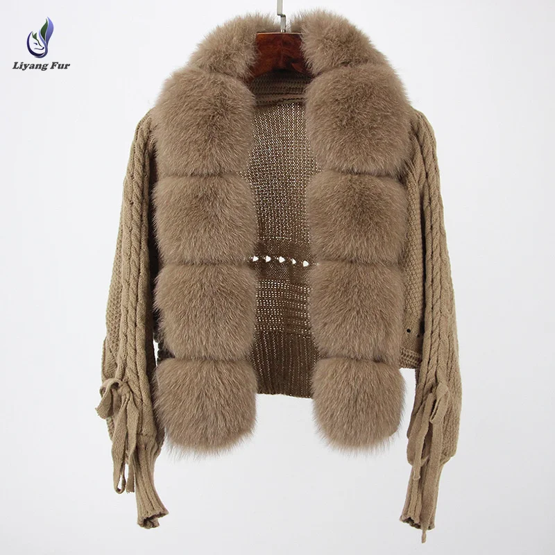 Hot Selling Luxury Fashion Design Women Sweaters Soft Warm Knitted Sweater With Real Fox Fur Collar Trims
Hot Selling Luxury Fashion Design Women Sweaters Soft Warm Knitted Sweater With Real Fox Fur Collar Trims