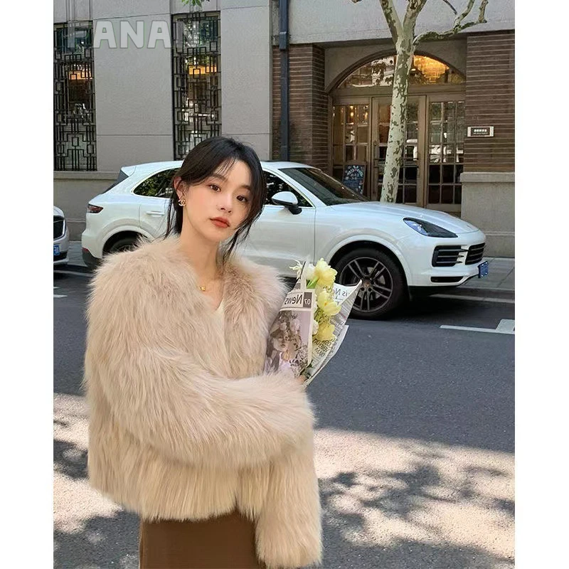 Faux Fur Fluffy Coat Women Long Sleeve Turn-down Collar Warm Coats New Female Winter Fashion Lady Jacket Luxury Women's Clothing
Faux Fur Fluffy Coat Women Long Sleeve Turn-down Collar Warm Coats New Female Winter Fashion Lady Jacket Luxury Women's Clothing