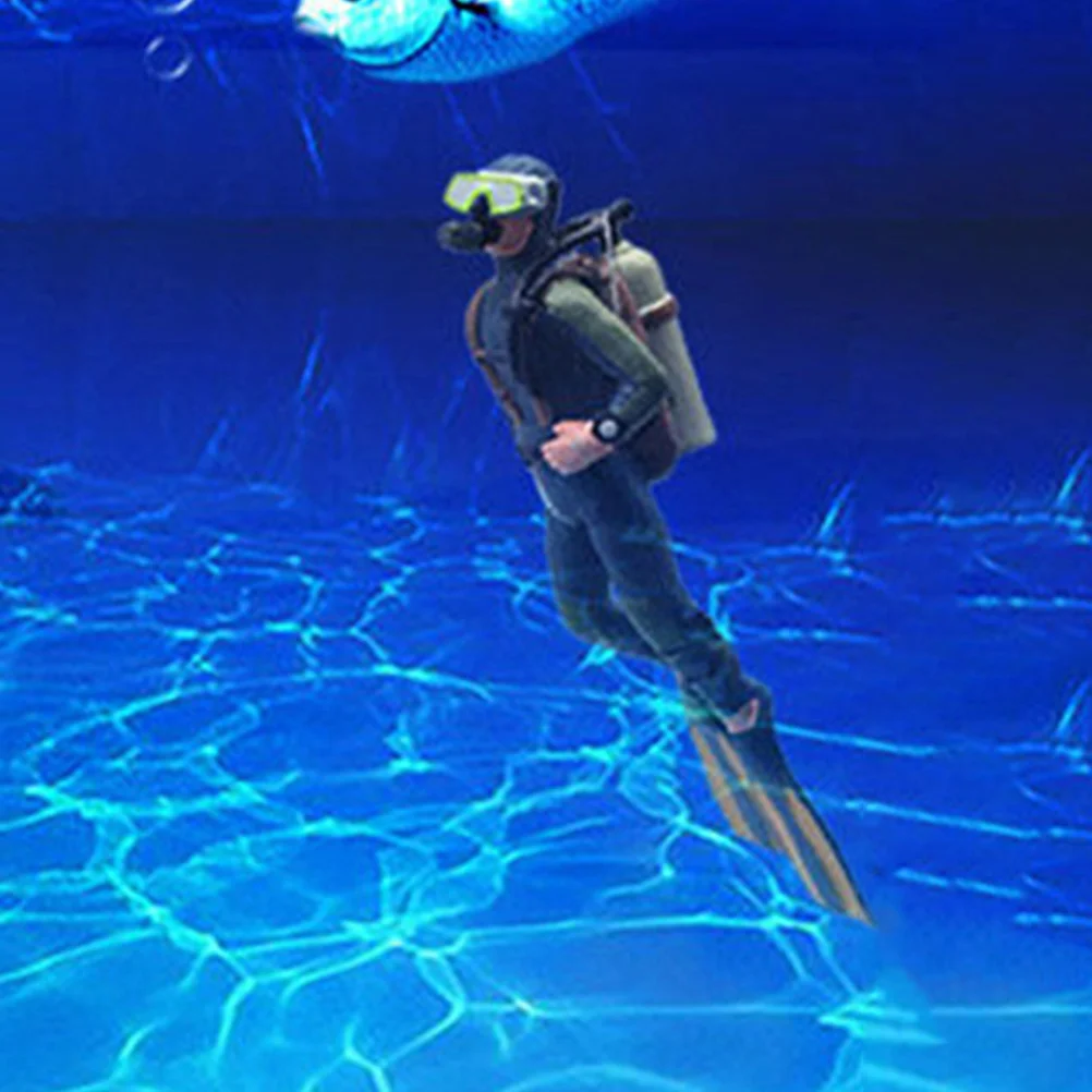 

2pcs Diver Statues Fish Tank Floating Diver Ornament Lifelike Diver Statue Underwater Diver