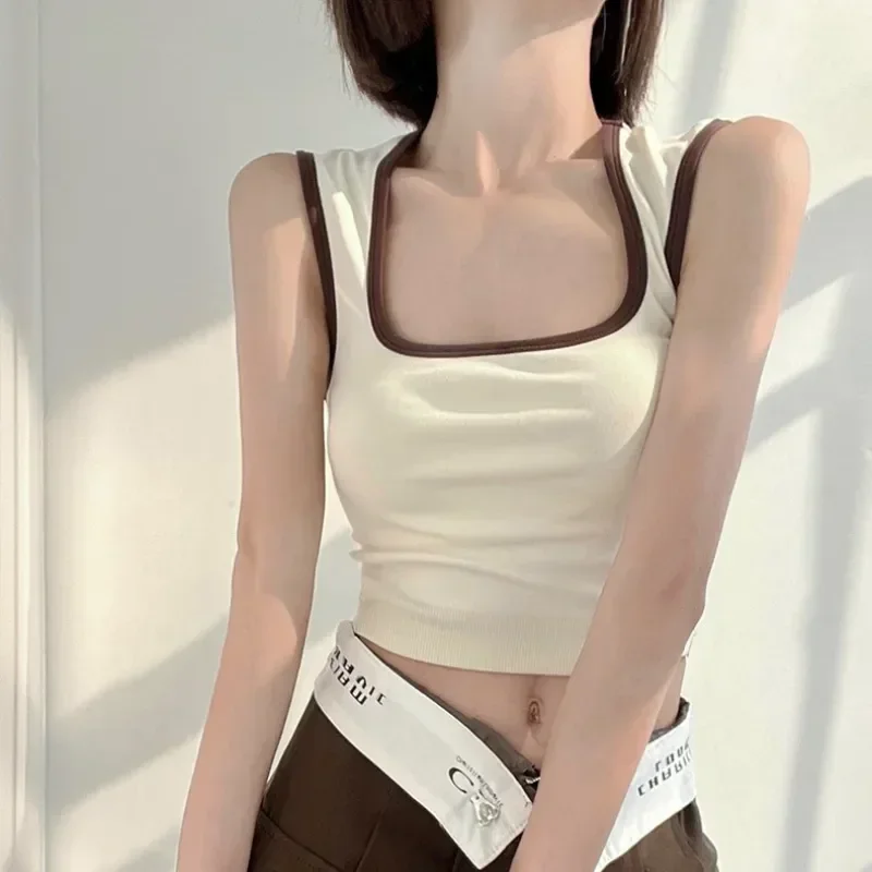 Girl Wide Shoulder Sleeveless Short Pads Suspender Neck Solid Underlay Integrated Edge Square Women Contrast Chest Sports Vest
Girl Wide Shoulder Sleeveless Short Pads Suspender Neck Solid Underlay Integrated Edge Square Women Contrast Chest Sports Vest