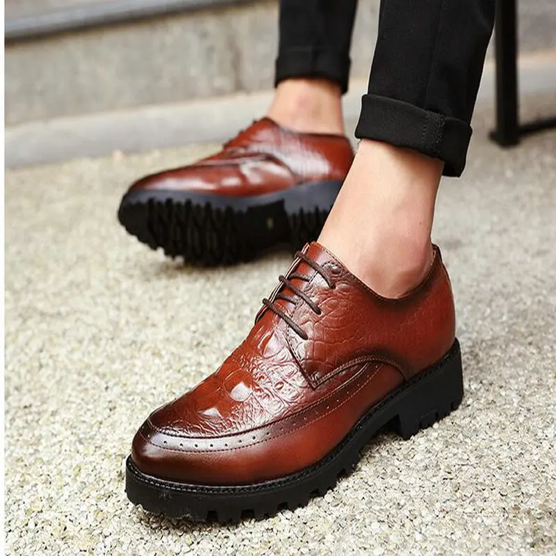 Luxury Brand Men Oxfords Shoes Wedding Party Brogue Shoespattern Men Dress Shoes Leather Formal Business shoes 4777
Luxury Brand Men Oxfords Shoes Wedding Party Brogue Shoespattern Men Dress Shoes Leather Formal Business shoes 4777