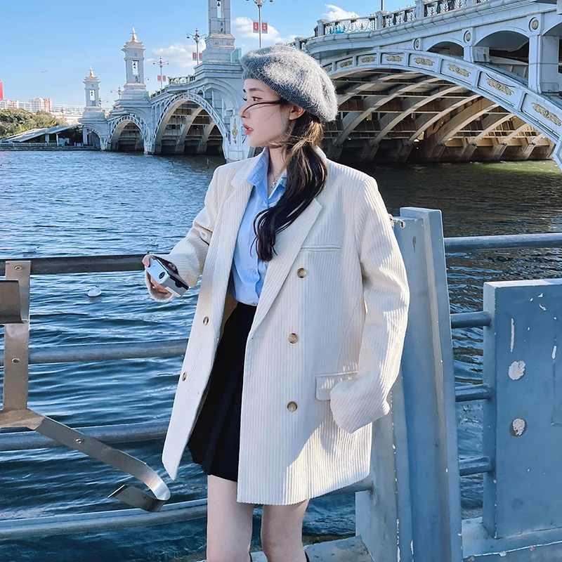 2023 Spring New Vintage Corduroy Double Breasted Suit Jackets and Coats Women Elegant Loose Korean Style Blazers Outerwear 0901
2023 Spring New Vintage Corduroy Double Breasted Suit Jackets and Coats Women Elegant Loose Korean Style Blazers Outerwear 0901