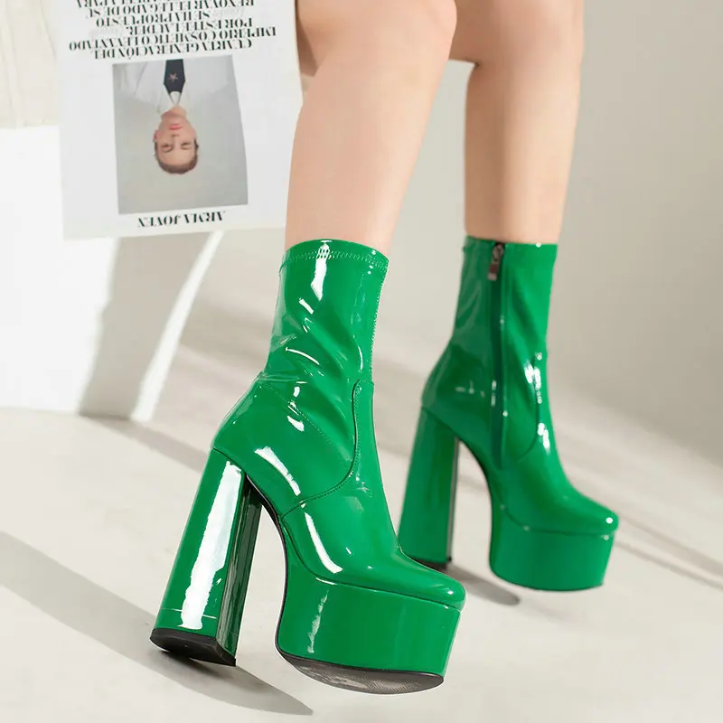New Lacquer Leather Autumn and Winter Short Boots Women's Thick High Heels Sexy Short Tube Large Fashion Short Boots
New Lacquer Leather Autumn and Winter Short Boots Women's Thick High Heels Sexy Short Tube Large Fashion Short Boots
