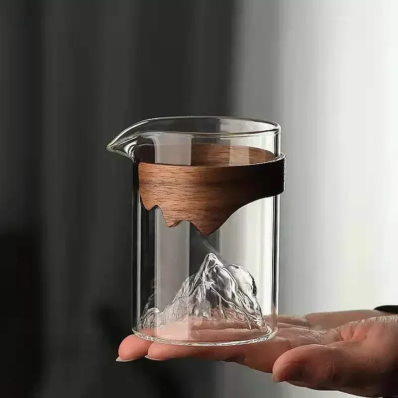 Glass Fair Cup Tea Maker Large Tea Pitcher Transparent Heat-Resistant Glass Wood Handle Teacup Cups and Mugs Kung Fu Tazas
Glass Fair Cup Tea Maker Large Tea Pitcher Transparent Heat-Resistant Glass Wood Handle Teacup Cups and Mugs Kung Fu Tazas