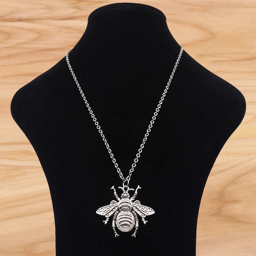 Buzzy Bumblebee Honey Bee Alloy Insect Charms Pendants on Long Chain Necklace Lagenlook 20 Inches for Jewellery Women Men Gift
Buzzy Bumblebee Honey Bee Alloy Insect Charms Pendants on Long Chain Necklace Lagenlook 20 Inches for Jewellery Women Men Gift
