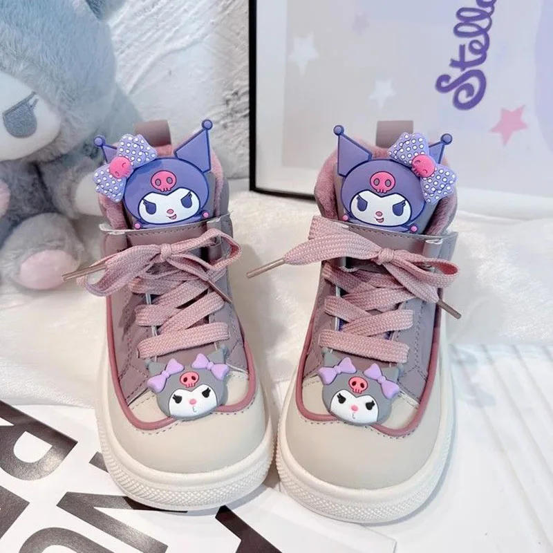 2023 New Kawaii Sanrio Children Casual Shoes Kuromi Products Cute Anime Non-Slip Thickening Warm Sports Board Shoes Kids Toys
2023 New Kawaii Sanrio Children Casual Shoes Kuromi Products Cute Anime Non-Slip Thickening Warm Sports Board Shoes Kids Toys