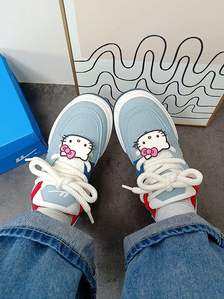 Anime Kawaii Sanrio Hello Kitty Cartoon Women's Shoes Spring Autumn New Style Student Fashion Versatile Ins Original Casual Shoe
Anime Kawaii Sanrio Hello Kitty Cartoon Women's Shoes Spring Autumn New Style Student Fashion Versatile Ins Original Casual Shoe