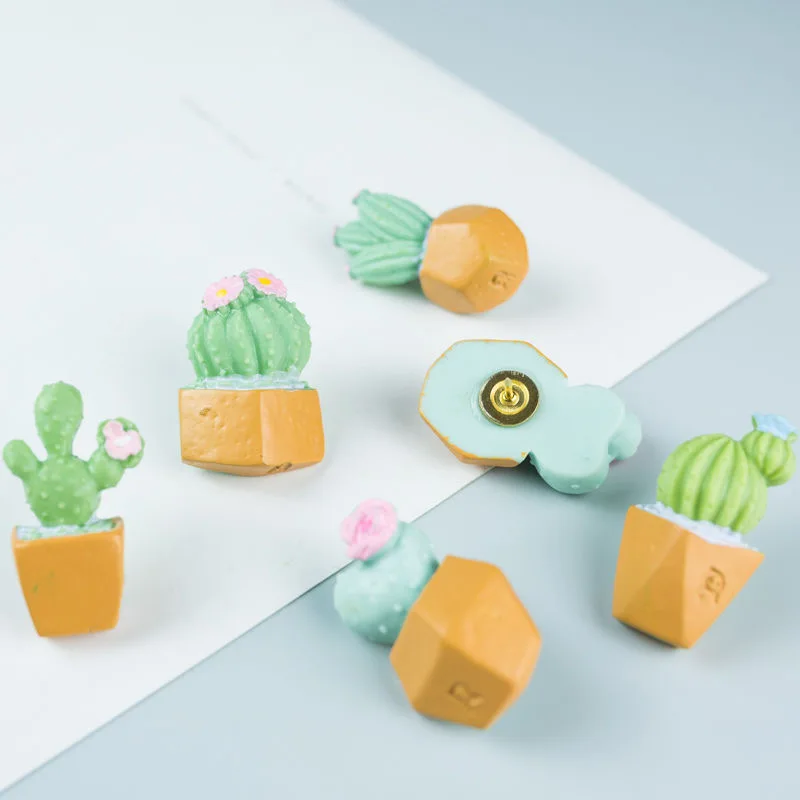 Decorative Drawing Pins Office Supplies Kawaii Pushpins Cactus Shaped Thumb tacks Cute Push Pins for Cork Boards
Decorative Drawing Pins Office Supplies Kawaii Pushpins Cactus Shaped Thumb tacks Cute Push Pins for Cork Boards